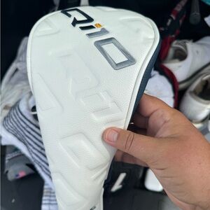 TaylorMade Qi10 Driver Cover Brand New